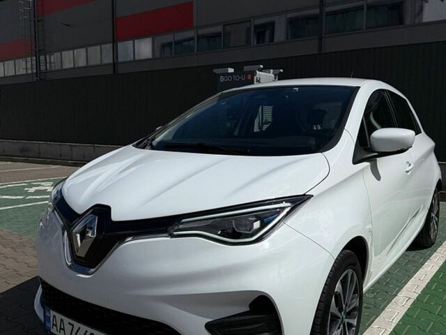 Белый Рено Зое, объемом двигателя 0 л и пробегом 86 тыс. км за 13500 $, фото 1 на Automoto.ua