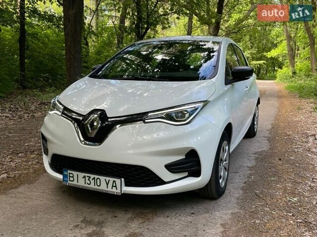 Белый Рено Зое, объемом двигателя 0 л и пробегом 37 тыс. км за 11200 $, фото 1 на Automoto.ua