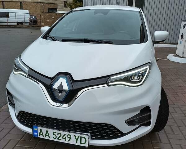Белый Рено Зое, объемом двигателя 0 л и пробегом 112 тыс. км за 12400 $, фото 1 на Automoto.ua