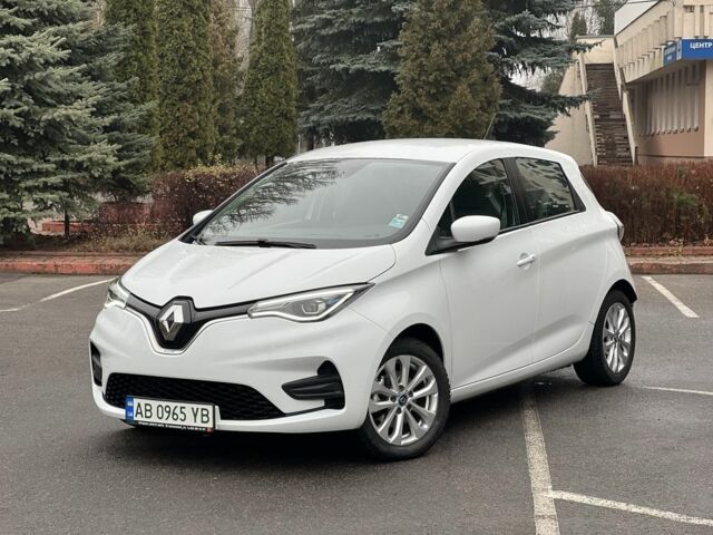 Белый Рено Зое, объемом двигателя 0 л и пробегом 71 тыс. км за 12999 $, фото 1 на Automoto.ua
