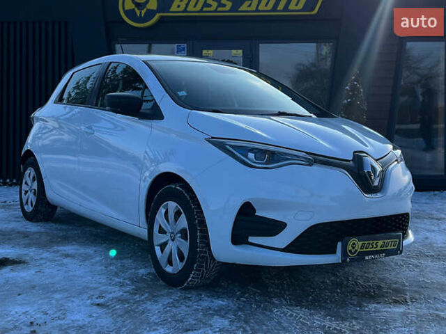 Белый Рено Зое, объемом двигателя 0 л и пробегом 54 тыс. км за 12800 $, фото 1 на Automoto.ua