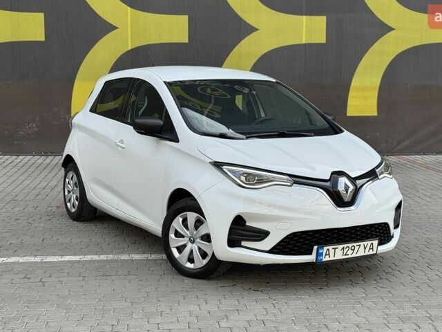 Белый Рено Зое, объемом двигателя 0 л и пробегом 98 тыс. км за 11300 $, фото 1 на Automoto.ua