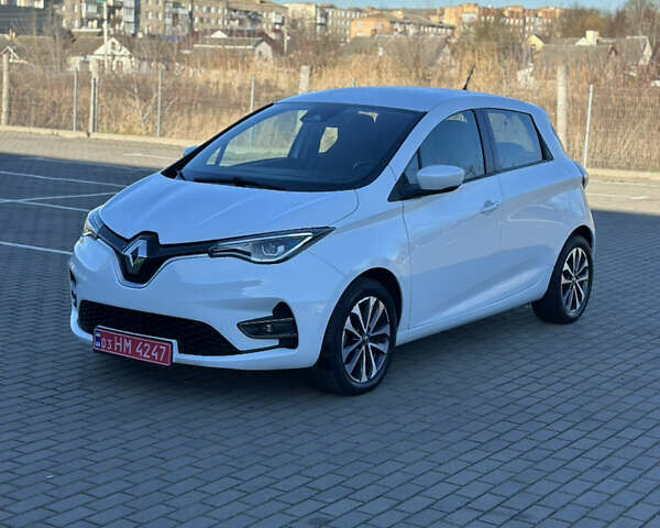 Белый Рено Зое, объемом двигателя 0 л и пробегом 90 тыс. км за 11800 $, фото 1 на Automoto.ua