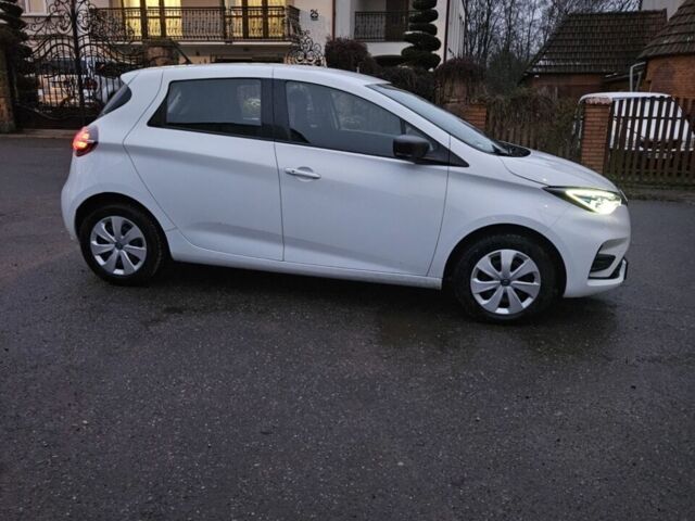 Білий Рено Зое, об'ємом двигуна 0 л та пробігом 29 тис. км за 11990 $, фото 1 на Automoto.ua