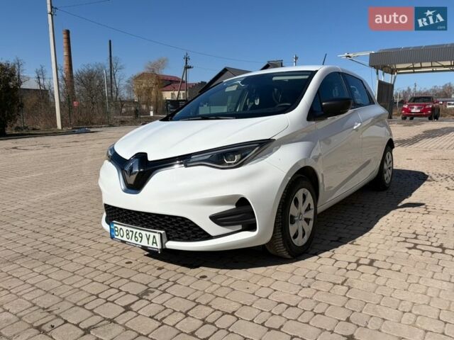 Белый Рено Зое, объемом двигателя 0 л и пробегом 68 тыс. км за 11400 $, фото 1 на Automoto.ua