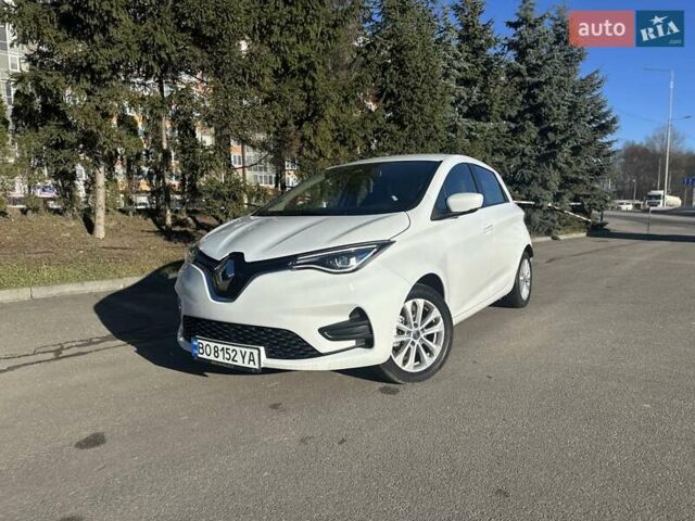 Белый Рено Зое, объемом двигателя 0 л и пробегом 83 тыс. км за 11999 $, фото 1 на Automoto.ua