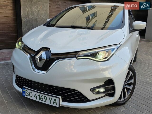 Белый Рено Зое, объемом двигателя 0 л и пробегом 123 тыс. км за 12999 $, фото 1 на Automoto.ua