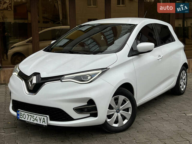Белый Рено Зое, объемом двигателя 0 л и пробегом 31 тыс. км за 11999 $, фото 1 на Automoto.ua