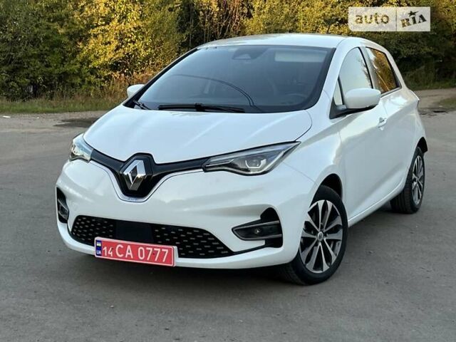 Белый Рено Зое, объемом двигателя 0 л и пробегом 55 тыс. км за 13850 $, фото 1 на Automoto.ua