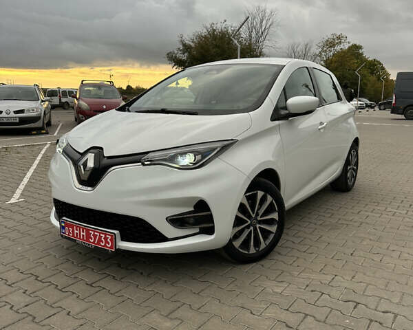 Белый Рено Зое, объемом двигателя 0 л и пробегом 88 тыс. км за 12300 $, фото 1 на Automoto.ua