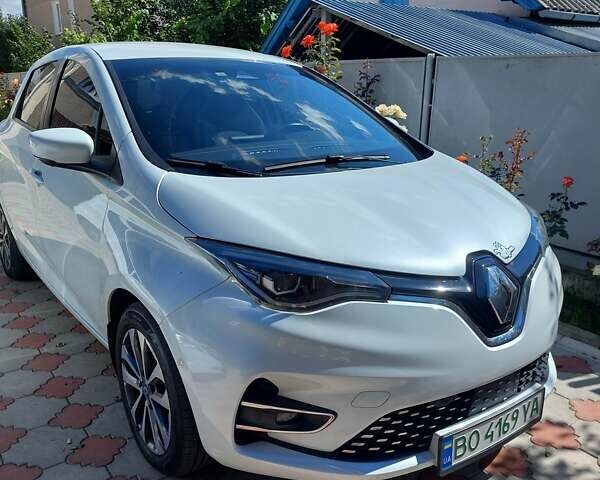 Белый Рено Зое, объемом двигателя 0 л и пробегом 112 тыс. км за 13300 $, фото 1 на Automoto.ua