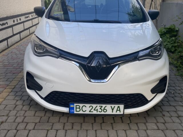 Белый Рено Зое, объемом двигателя 0 л и пробегом 80 тыс. км за 13000 $, фото 1 на Automoto.ua