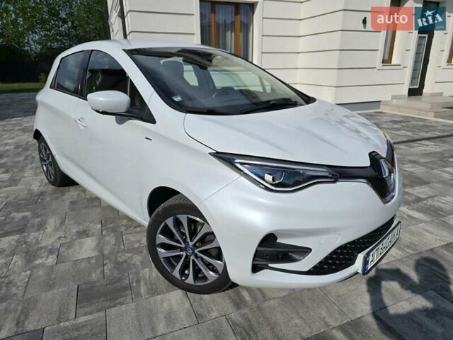 Белый Рено Зое, объемом двигателя 0 л и пробегом 65 тыс. км за 12300 $, фото 1 на Automoto.ua