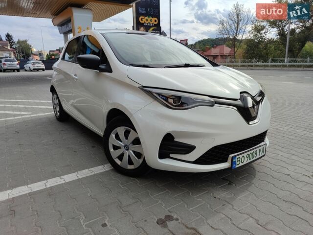 Белый Рено Зое, объемом двигателя 0 л и пробегом 118 тыс. км за 11999 $, фото 1 на Automoto.ua