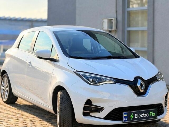 Белый Рено Зое, объемом двигателя 0 л и пробегом 60 тыс. км за 12800 $, фото 1 на Automoto.ua