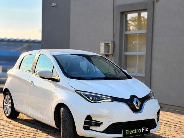 Белый Рено Зое, объемом двигателя 0 л и пробегом 110 тыс. км за 12900 $, фото 1 на Automoto.ua