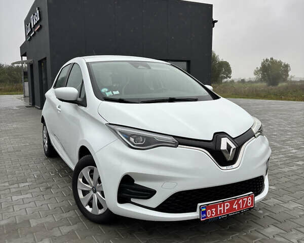 Белый Рено Зое, объемом двигателя 0 л и пробегом 55 тыс. км за 11900 $, фото 1 на Automoto.ua