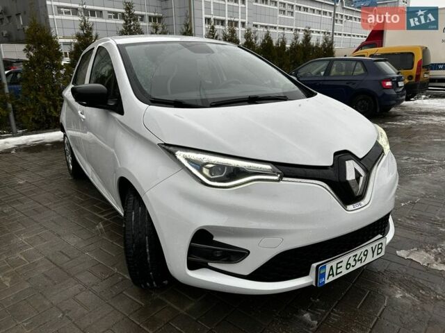 Белый Рено Зое, объемом двигателя 0 л и пробегом 58 тыс. км за 11790 $, фото 1 на Automoto.ua