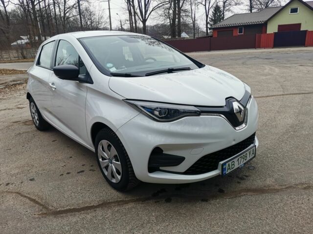 Белый Рено Зое, объемом двигателя 0 л и пробегом 63 тыс. км за 12902 $, фото 1 на Automoto.ua