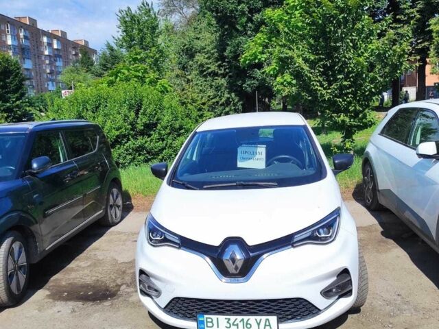 Белый Рено Зое, объемом двигателя 0 л и пробегом 97 тыс. км за 12073 $, фото 1 на Automoto.ua