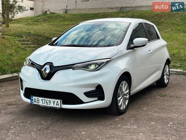 Белый Рено Зое, объемом двигателя 0 л и пробегом 62 тыс. км за 13800 $, фото 1 на Automoto.ua