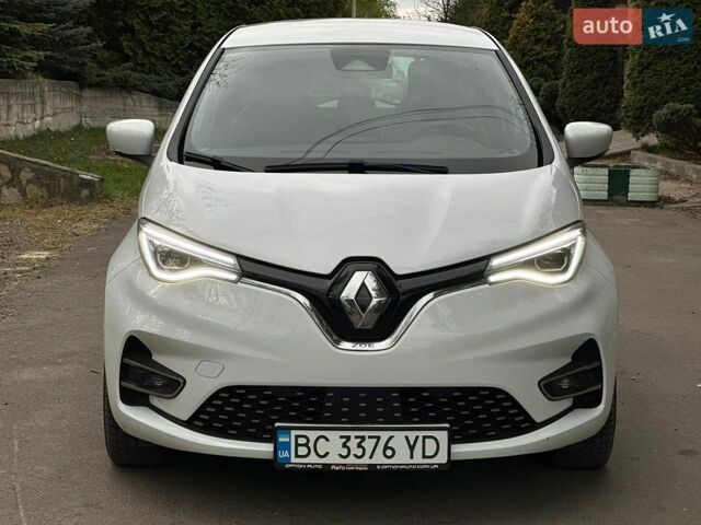 Белый Рено Зое, объемом двигателя 0 л и пробегом 107 тыс. км за 12900 $, фото 1 на Automoto.ua
