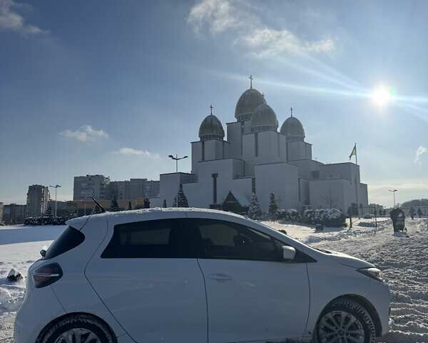 Білий Рено Зое, об'ємом двигуна 0 л та пробігом 80 тис. км за 11900 $, фото 1 на Automoto.ua