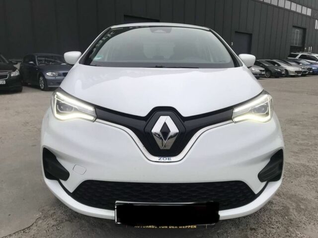 Белый Рено Зое, объемом двигателя 0 л и пробегом 40 тыс. км за 12950 $, фото 1 на Automoto.ua