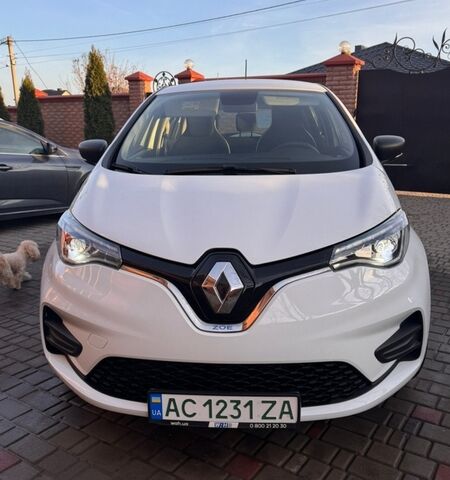Белый Рено Зое, объемом двигателя 0 л и пробегом 41 тыс. км за 12800 $, фото 1 на Automoto.ua