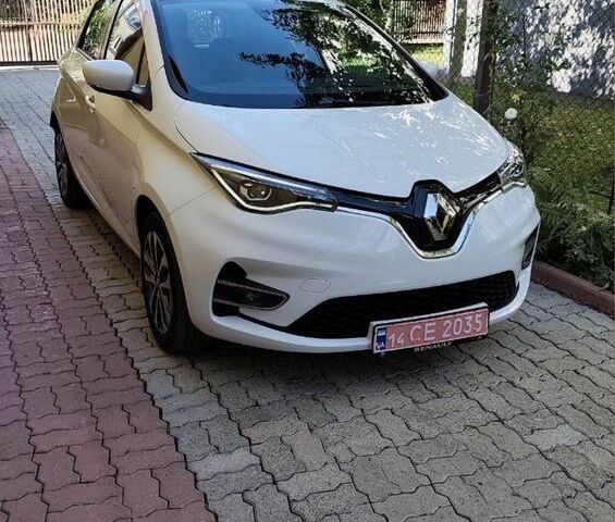 Білий Рено Зое, об'ємом двигуна 0 л та пробігом 74 тис. км за 10900 $, фото 1 на Automoto.ua