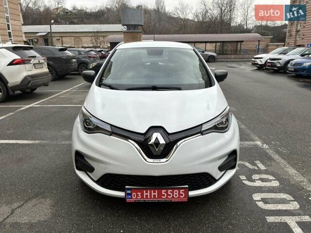 Белый Рено Зое, объемом двигателя 0 л и пробегом 39 тыс. км за 12300 $, фото 1 на Automoto.ua