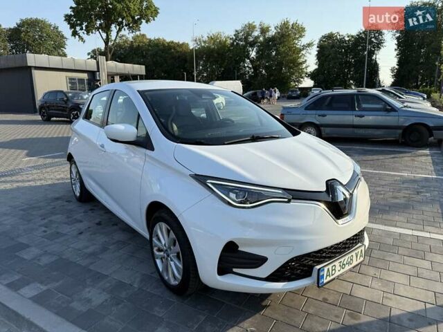 Білий Рено Зое, об'ємом двигуна 0 л та пробігом 70 тис. км за 11800 $, фото 1 на Automoto.ua