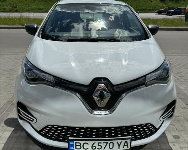 Белый Рено Зое, объемом двигателя 0 л и пробегом 74 тыс. км за 11700 $, фото 1 на Automoto.ua