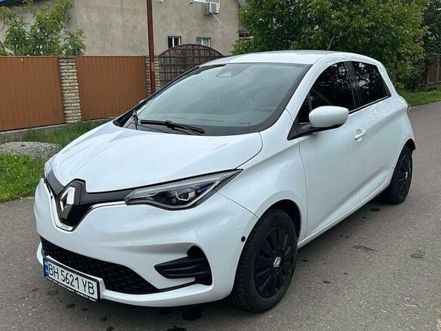 Белый Рено Зое, объемом двигателя 0 л и пробегом 27 тыс. км за 12490 $, фото 1 на Automoto.ua