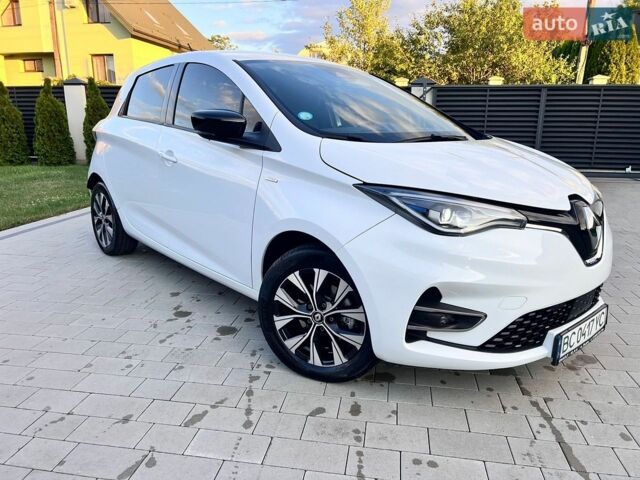 Белый Рено Зое, объемом двигателя 0 л и пробегом 40 тыс. км за 13700 $, фото 1 на Automoto.ua