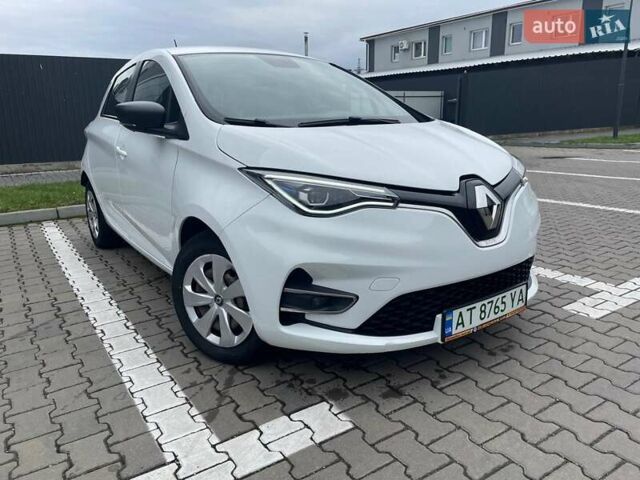 Білий Рено Зое, об'ємом двигуна 0 л та пробігом 72 тис. км за 12300 $, фото 1 на Automoto.ua