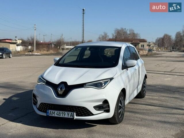 Білий Рено Зое, об'ємом двигуна 0 л та пробігом 96 тис. км за 12000 $, фото 1 на Automoto.ua