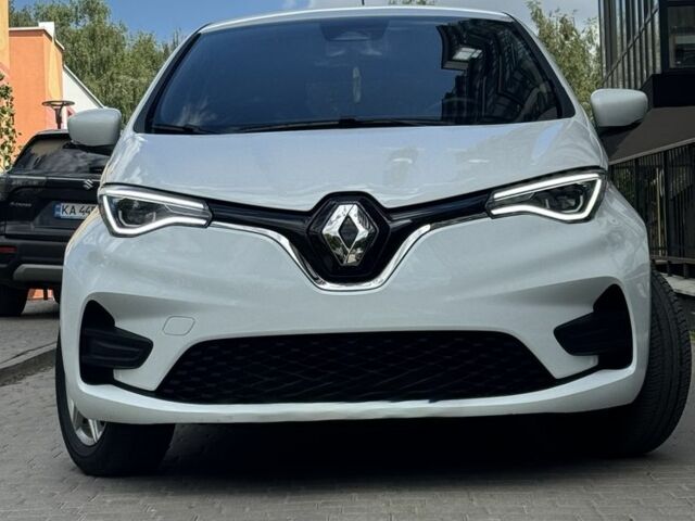 Білий Рено Зое, об'ємом двигуна 0 л та пробігом 107 тис. км за 12500 $, фото 1 на Automoto.ua