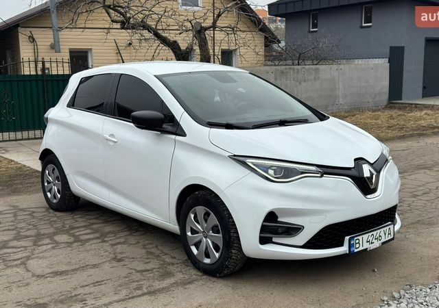 Белый Рено Зое, объемом двигателя 0 л и пробегом 66 тыс. км за 13000 $, фото 1 на Automoto.ua