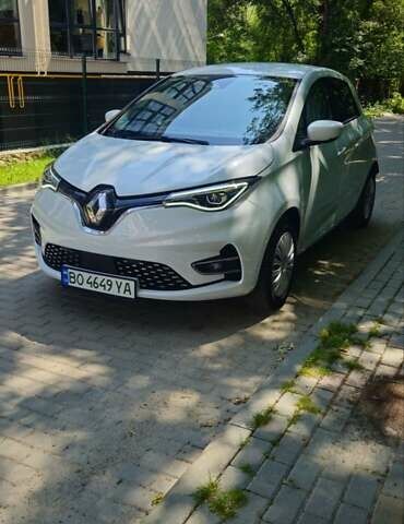 Белый Рено Зое, объемом двигателя 0 л и пробегом 18 тыс. км за 13999 $, фото 1 на Automoto.ua