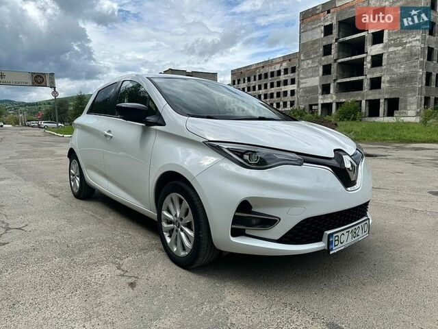 Белый Рено Зое, объемом двигателя 0 л и пробегом 38 тыс. км за 12500 $, фото 1 на Automoto.ua