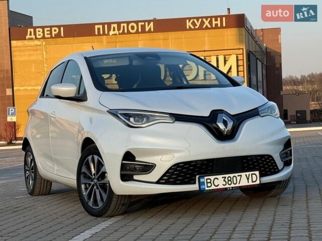 Белый Рено Зое, объемом двигателя 0 л и пробегом 20 тыс. км за 12950 $, фото 1 на Automoto.ua