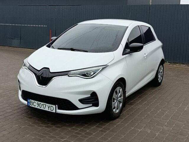 Белый Рено Зое, объемом двигателя 0 л и пробегом 47 тыс. км за 11700 $, фото 1 на Automoto.ua