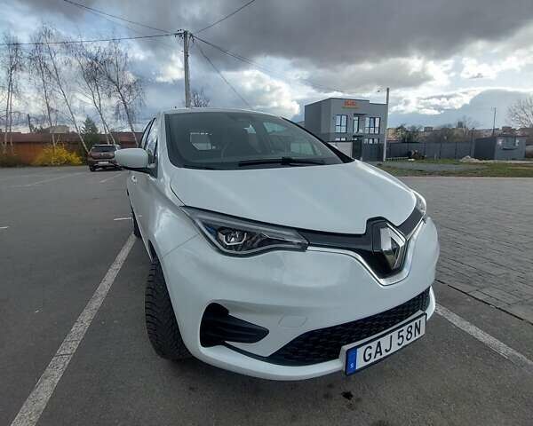 Белый Рено Зое, объемом двигателя 0 л и пробегом 59 тыс. км за 11199 $, фото 1 на Automoto.ua