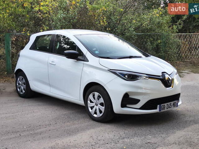 Белый Рено Зое, объемом двигателя 0 л и пробегом 53 тыс. км за 12300 $, фото 1 на Automoto.ua