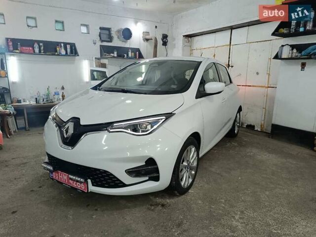 Белый Рено Зое, объемом двигателя 0 л и пробегом 130 тыс. км за 10350 $, фото 1 на Automoto.ua