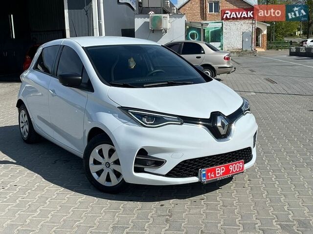 Белый Рено Зое, объемом двигателя 0 л и пробегом 87 тыс. км за 11800 $, фото 1 на Automoto.ua