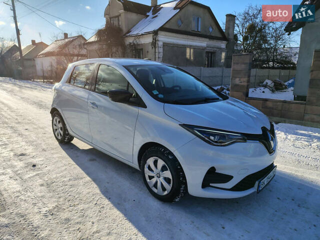 Белый Рено Зое, объемом двигателя 0 л и пробегом 88 тыс. км за 11800 $, фото 1 на Automoto.ua