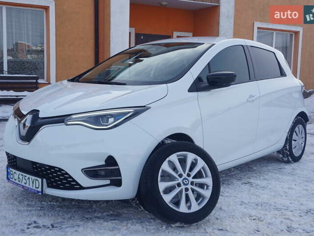 Белый Рено Зое, объемом двигателя 0 л и пробегом 78 тыс. км за 12000 $, фото 1 на Automoto.ua