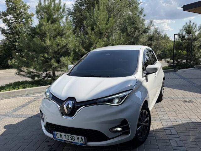 Белый Рено Зое, объемом двигателя 0 л и пробегом 76 тыс. км за 12600 $, фото 1 на Automoto.ua